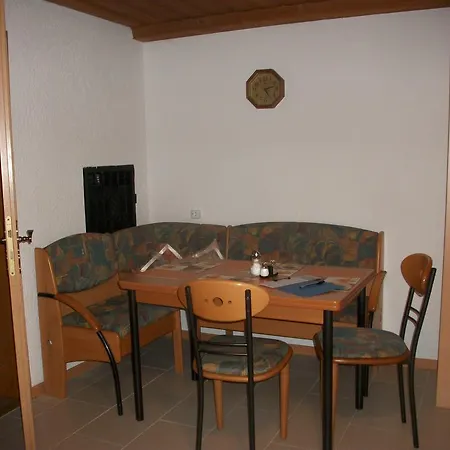 Haus Alpenrose דירה